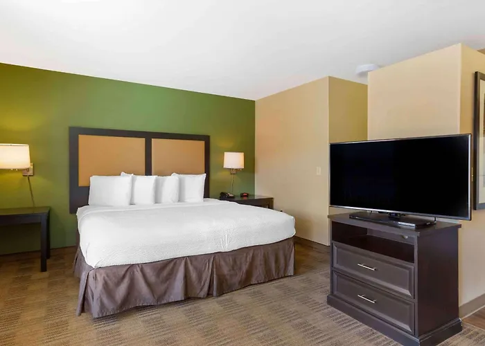 Extended America - - Chandler - E Chandler Blvd 2*
